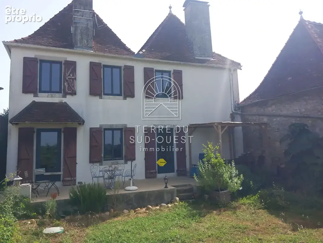 Authentique maison béarnaise du 18émé siècle- Vue sur les Pyrénées - - photo 2