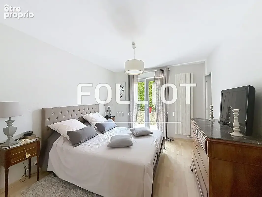 A VENDRE Maison Jullouville 5 pièce(s) 181 m2 - photo 11