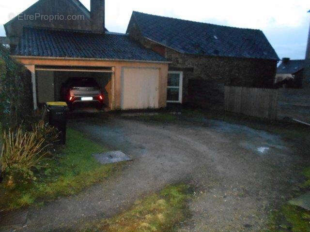 Maison à UZEL