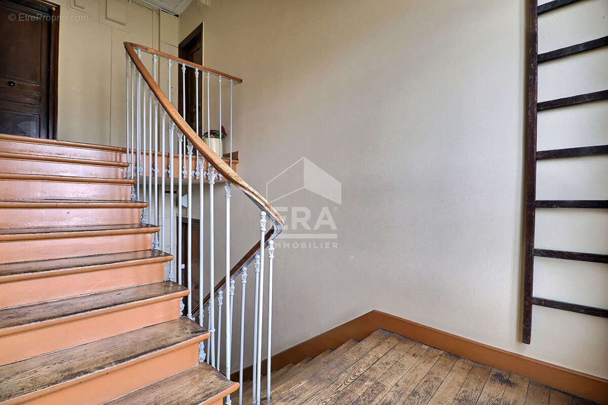 Appartement à LA COURNEUVE