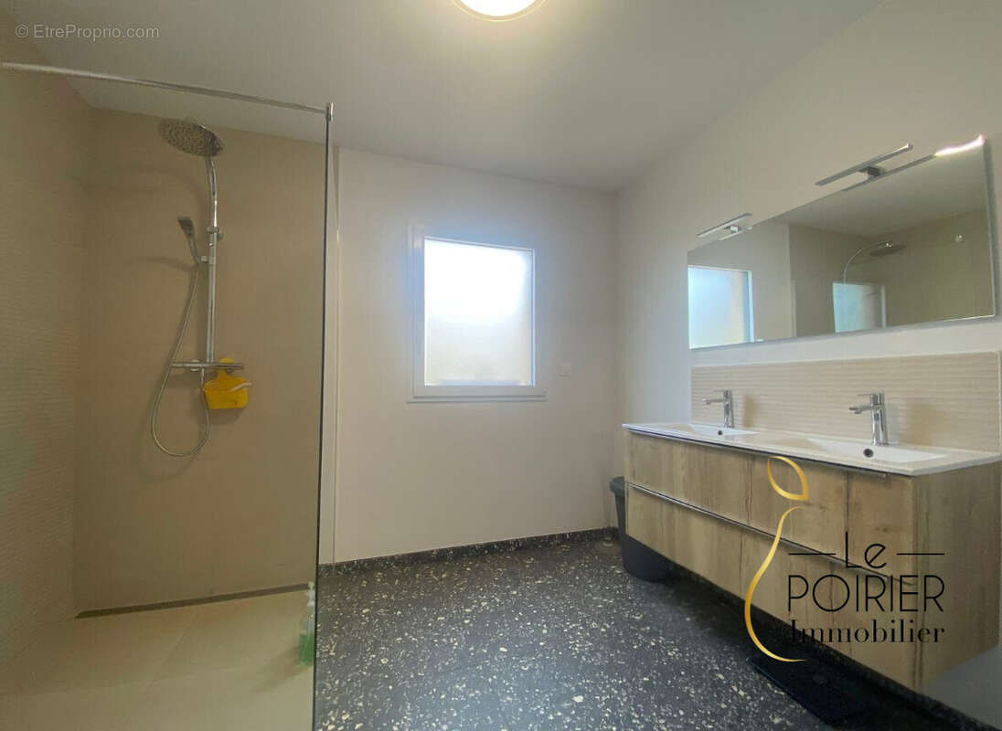 Salle d'eau - RDC