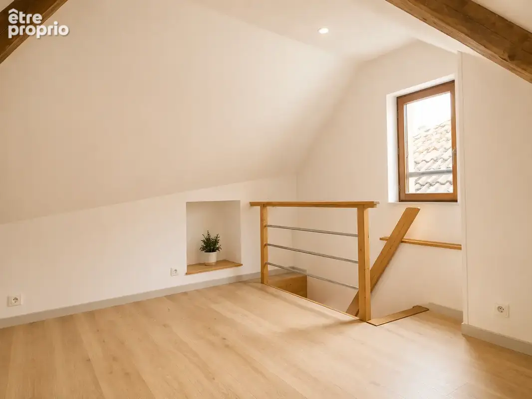 Duplex bon état , avec cave et balcon bon état , environ 62 m2 habitable , proche centre ville et commerces - photo 8