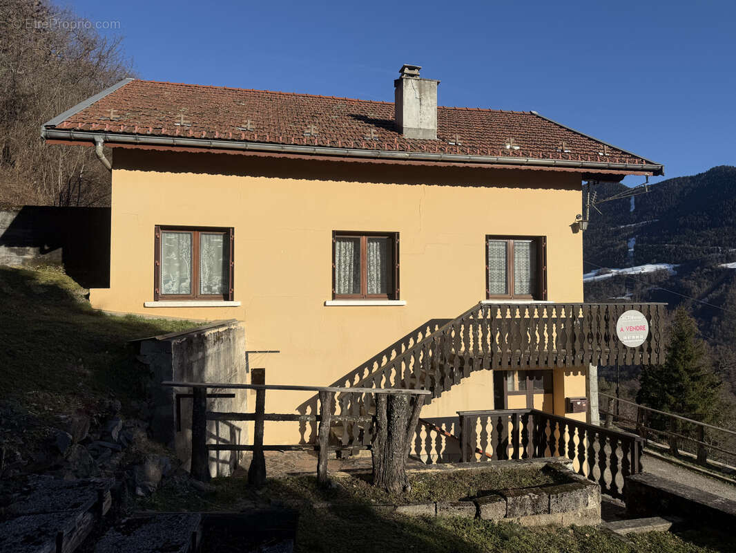 Maison à HAUTECOUR