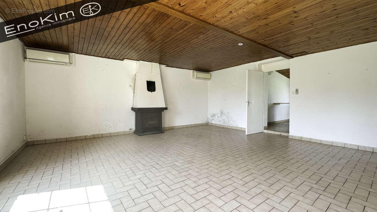 Maison en pierre avec fort potentiel - photo 3