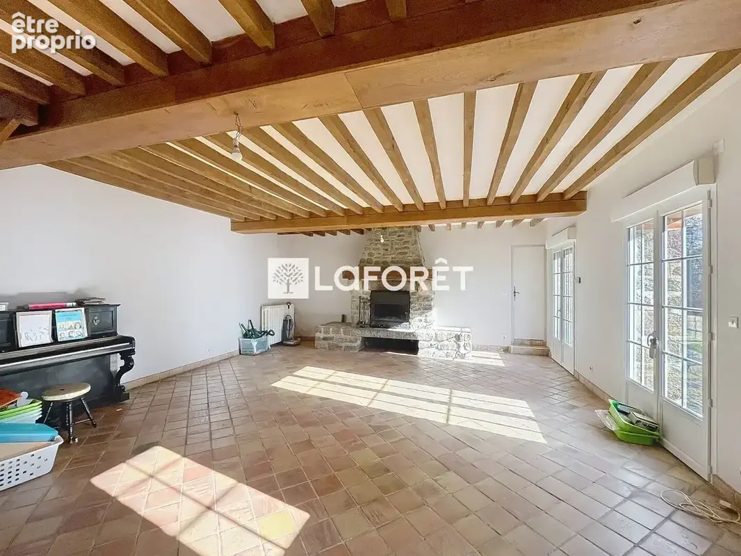 Maison en pierre 8 pièces 184 m² - photo 3