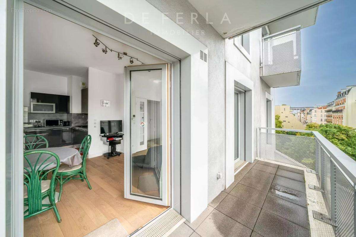 Appartement à PARIS-14E