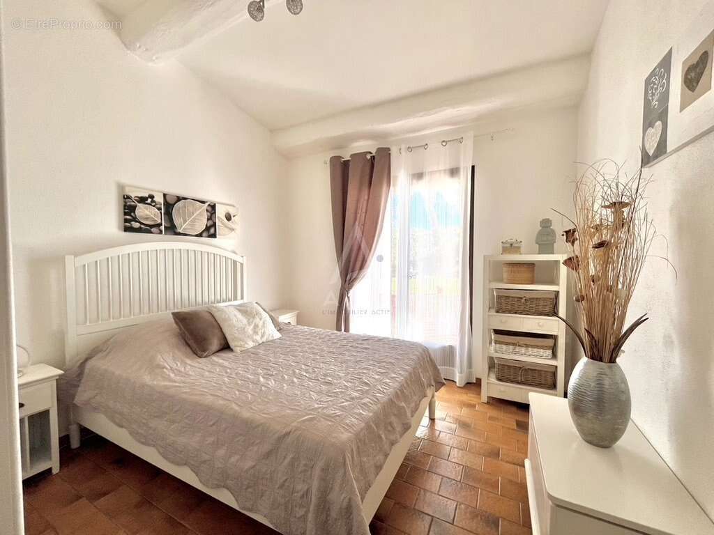 Maison à SAINT-THIBERY