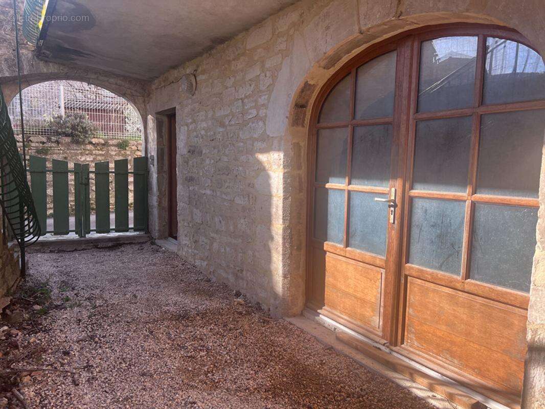 Maison à BARJAC