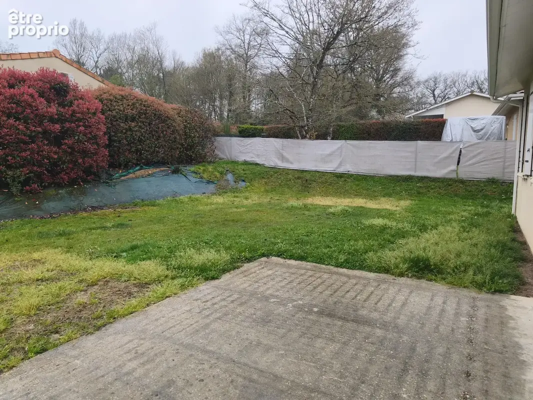 Maison de plain pied avec jardin et garage - photo 7