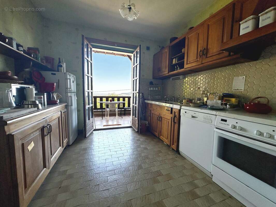 Maison 177 m² à Lantignie  - photo 4