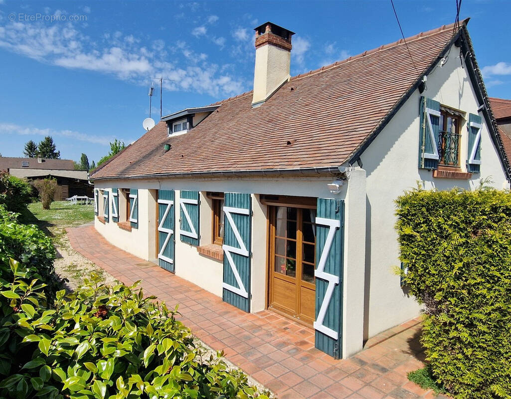 Maison à SAINT-LUBIN-DES-JONCHERETS