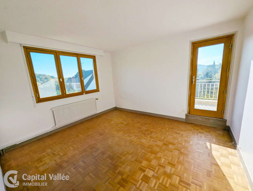 Maison à SAINT-REMY-LES-CHEVREUSE