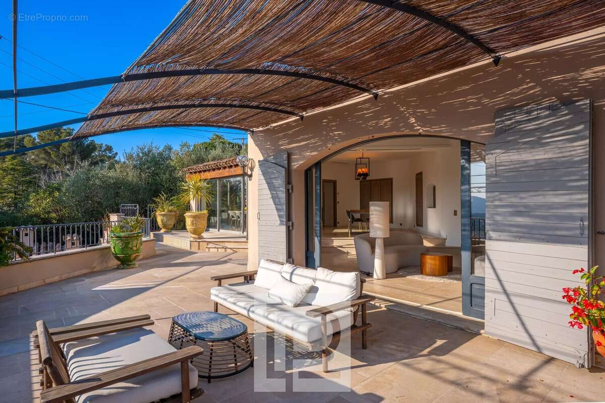 Maison à MOUGINS