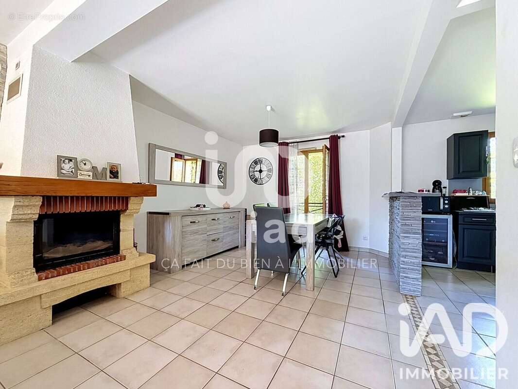 Photo 2 - Maison à QUINCY-SOUS-SENART