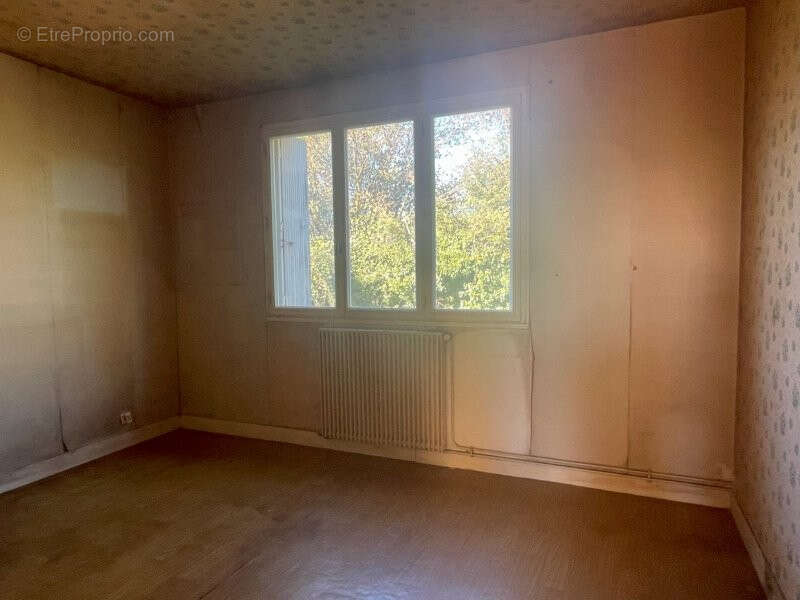 Maison à LA BAZOCHE-GOUET