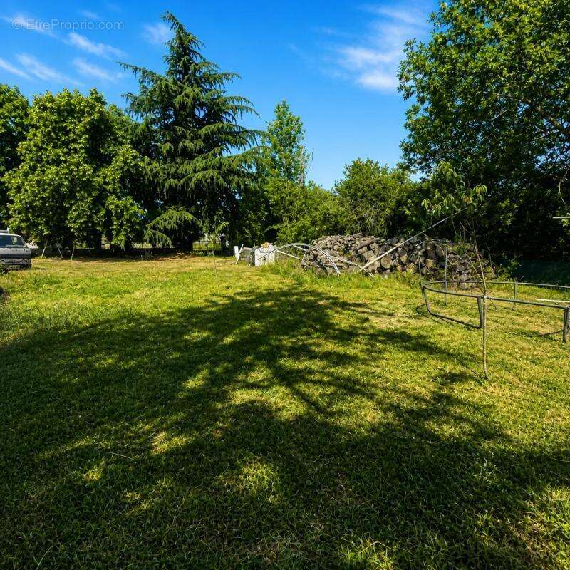 Maison de 5 pièces de 123 m² à Durdat-Larequille - photo 14