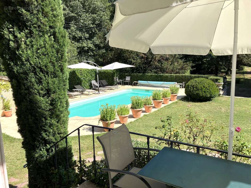 Maison à COUTRAS