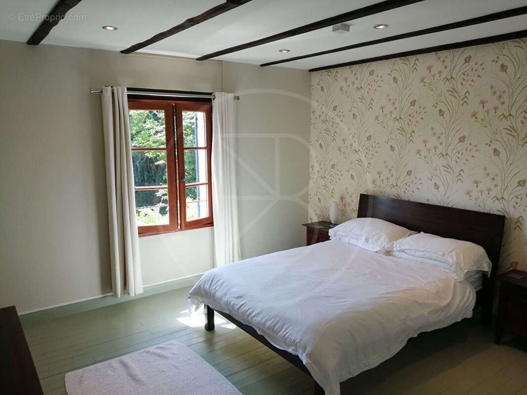 Maison à MONTIGNAC-DE-LAUZUN