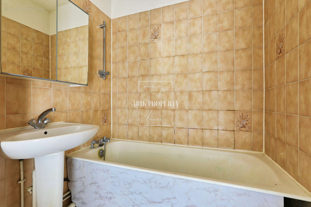 Appartement à CHARENTON-LE-PONT