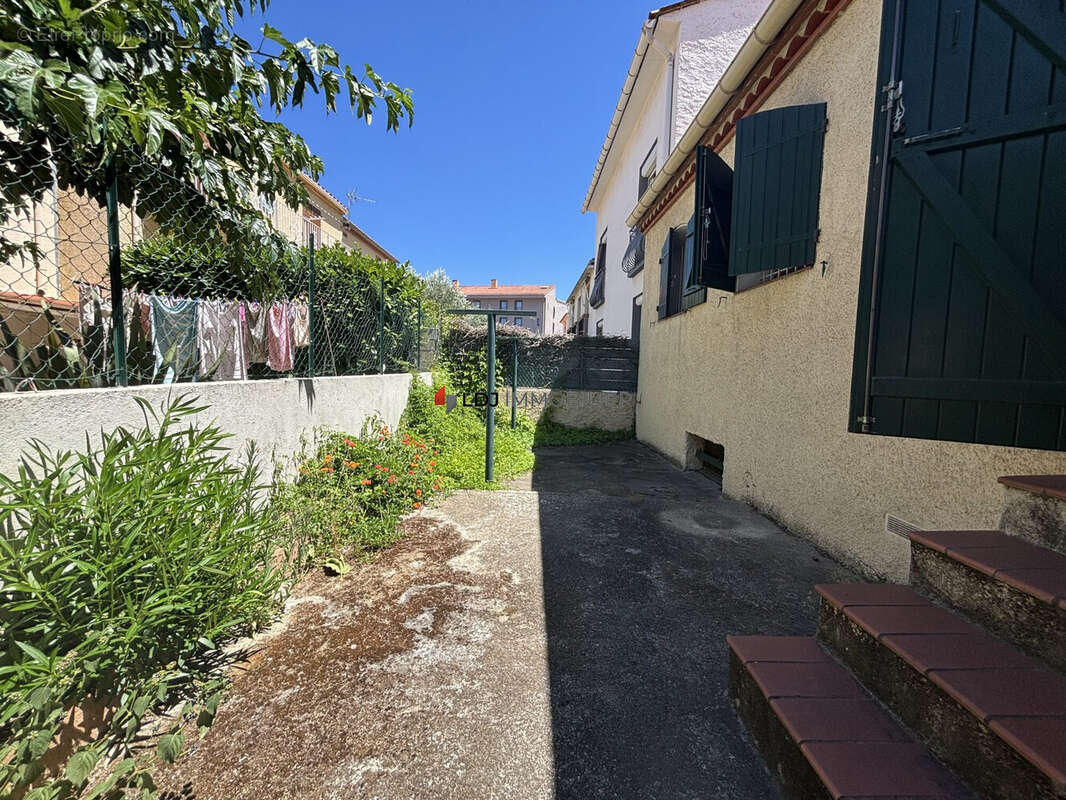 Maison 77 m² à Perpignan  - photo 2