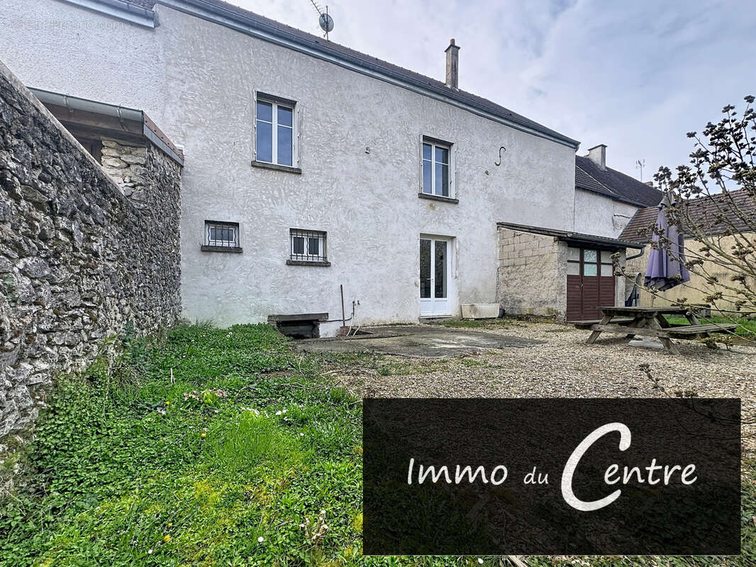 Maison à MONTMIRAIL