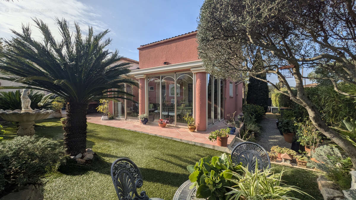 Maison à FREJUS