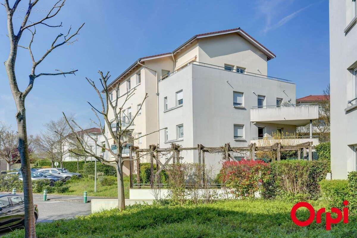 Appartement à RILLIEUX-LA-PAPE