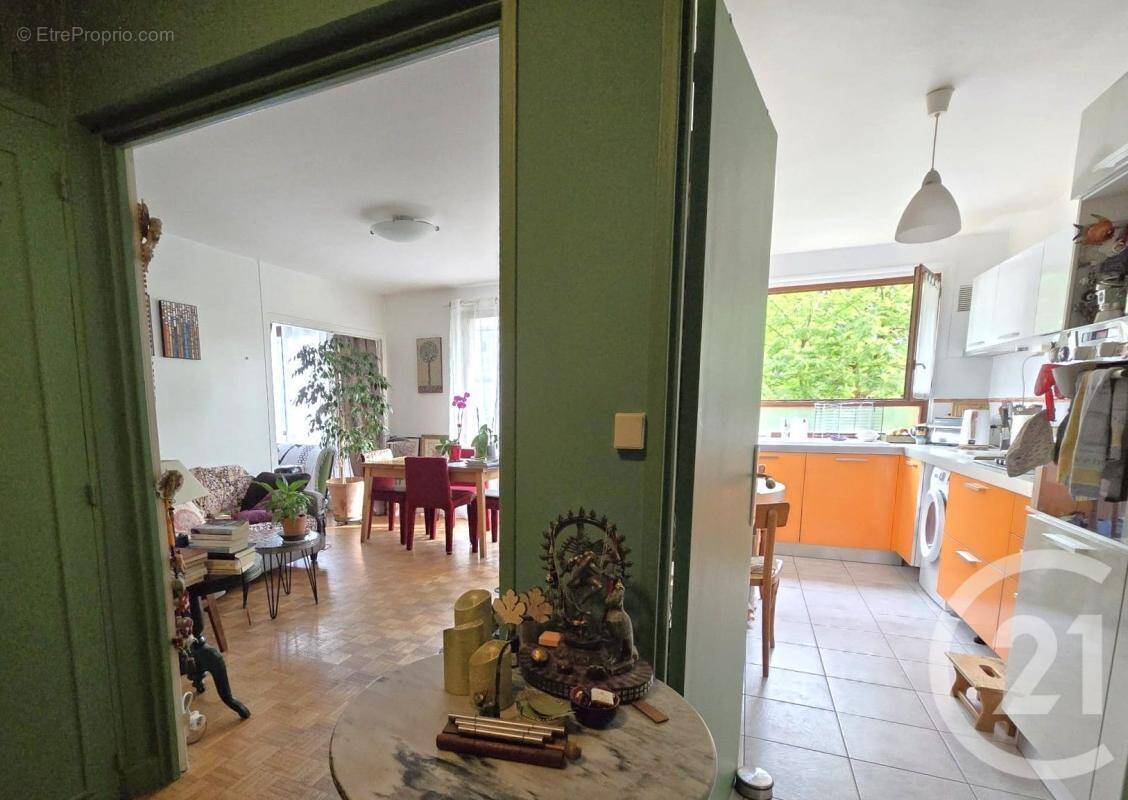Appartement à FONTENAY-SOUS-BOIS