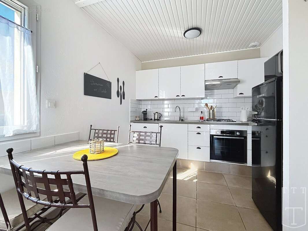 Maison à SAINT-ALBAN-AURIOLLES