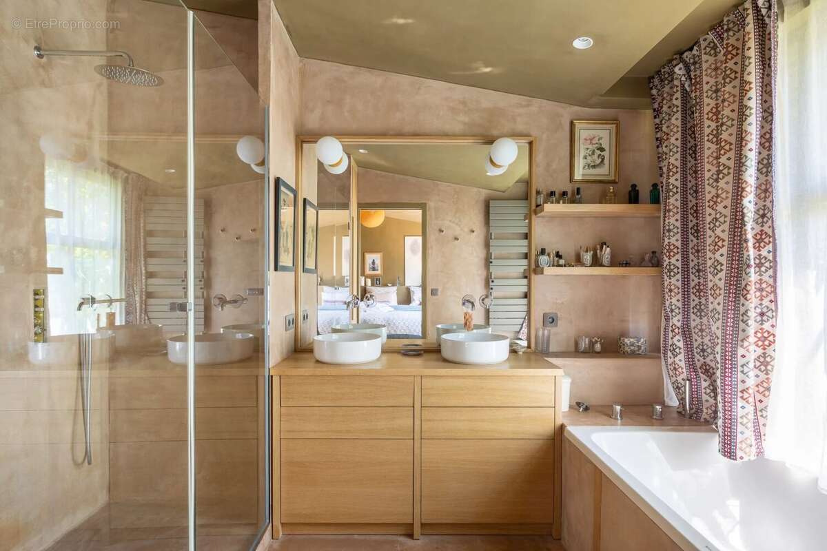 Maison à PARIS-20E