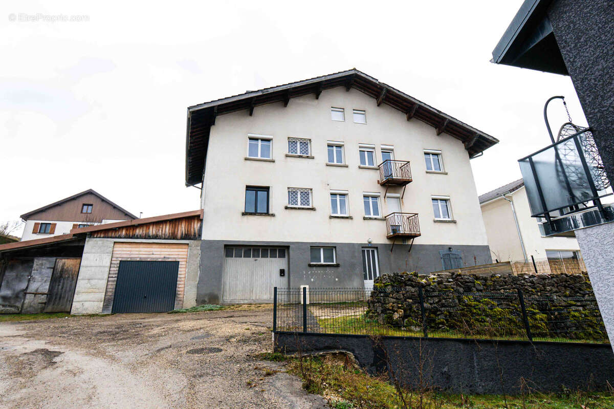 Appartement à LABERGEMENT-SAINTE-MARIE