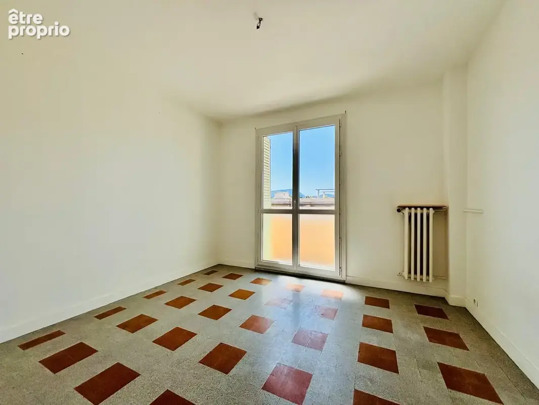 13009 marseille -type 3 square michelet 67m2 traversant / plein sud -balcon - photo 4