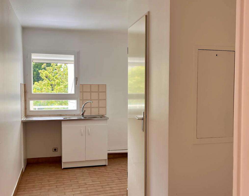 Appartement à LA GARENNE-COLOMBES