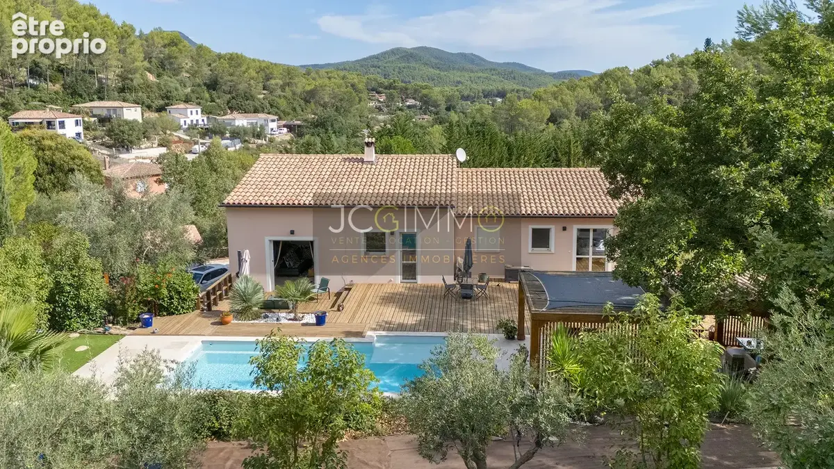 Photo Maison à Cuers au prix de 799 000€