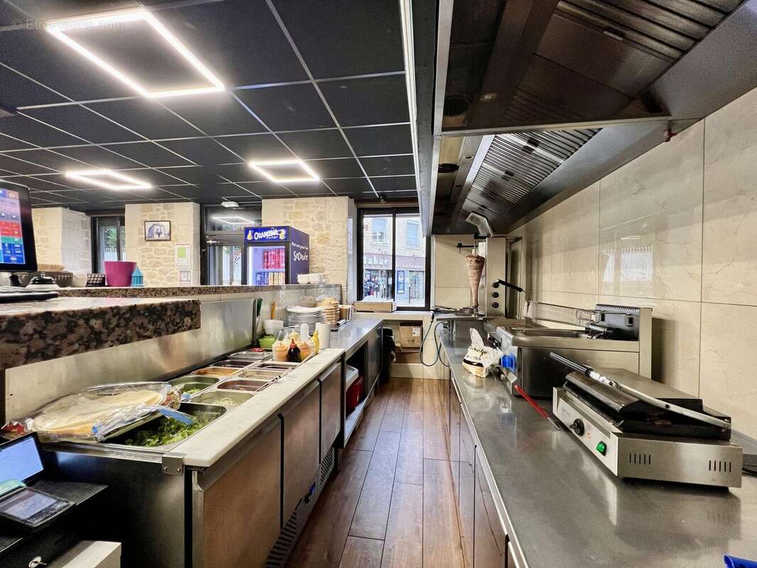 Autre à PONT-DE-CHERUY