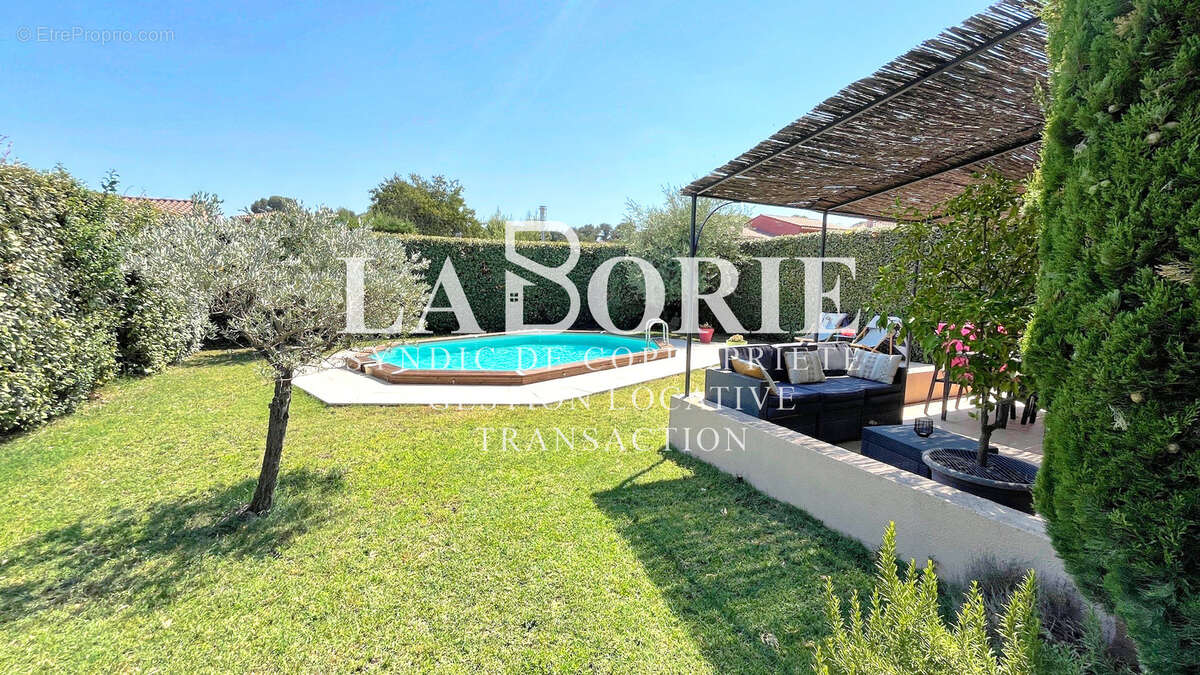 À Rochefort-Du-Gard (30), villa de 98 m2 avec piscine sur terrain de 529 m2 - photo 15