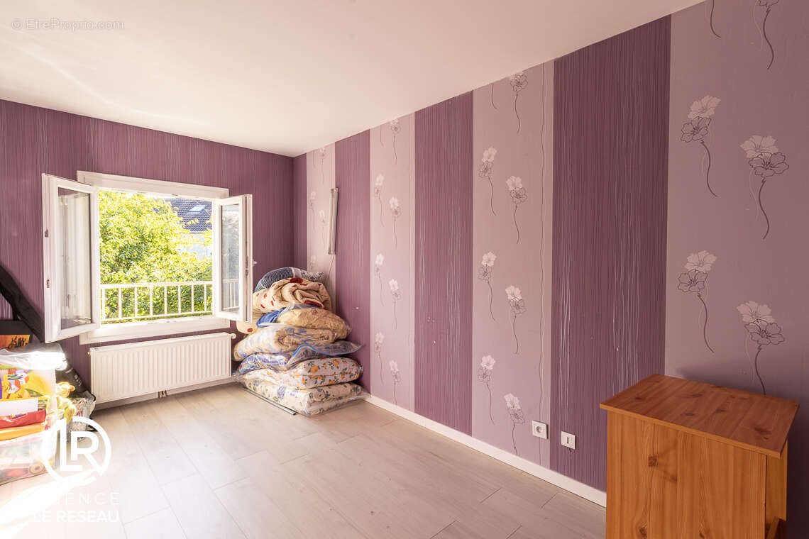 Maison à VERT-SAINT-DENIS