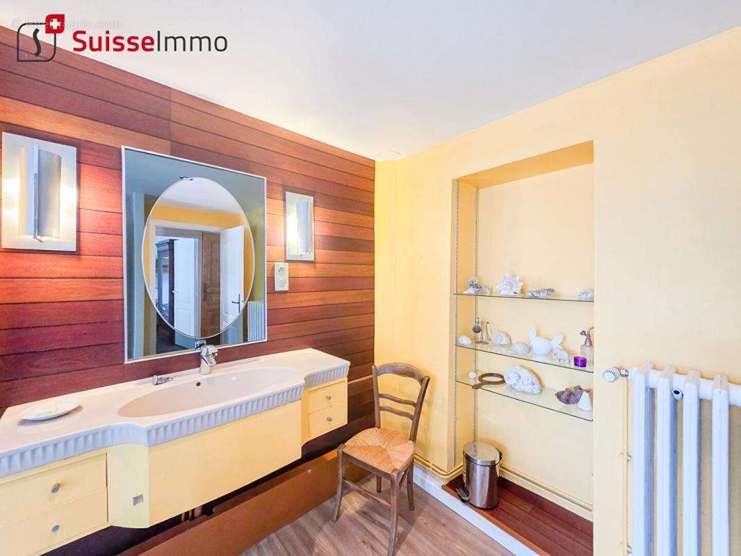 Maison à VALLEROIS-LE-BOIS