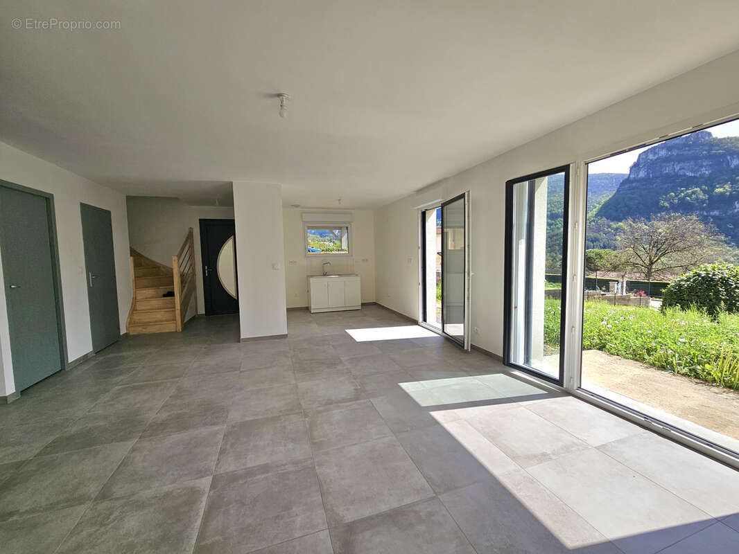 Maison à TENAY