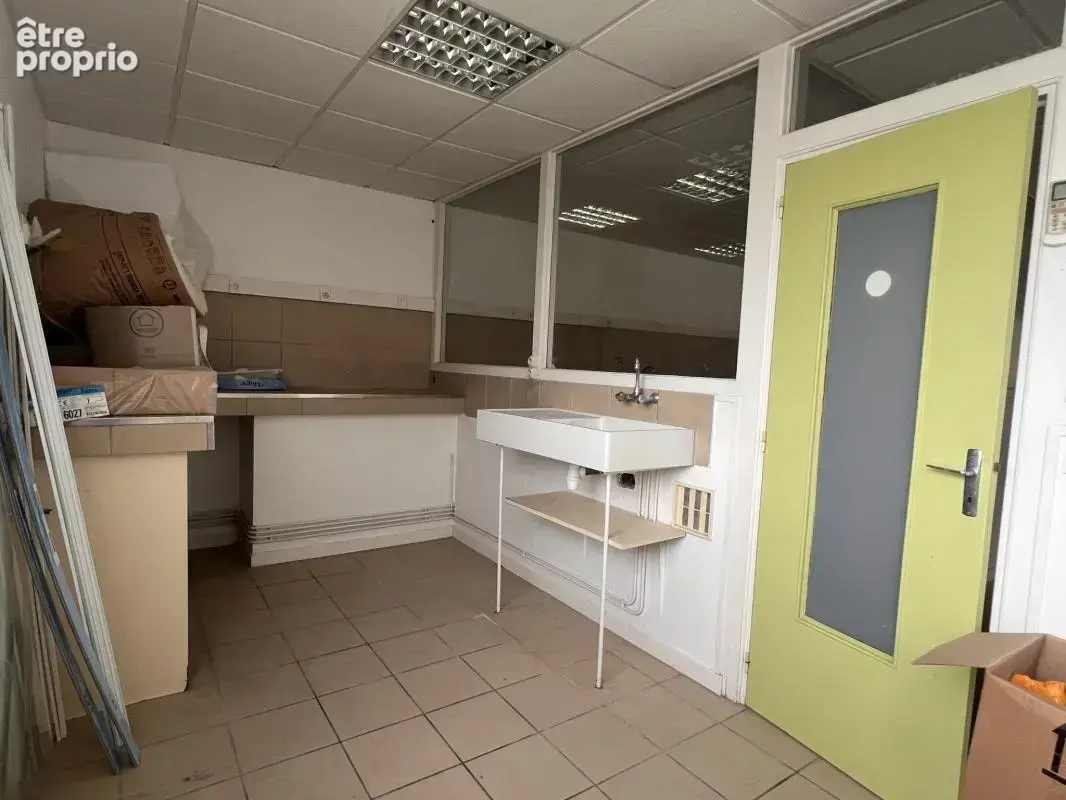 Local professionnel 132 m2 au coeur de Machecoul (44)   Fort - photo 5
