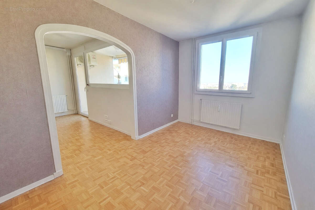 Appartement à OULLINS