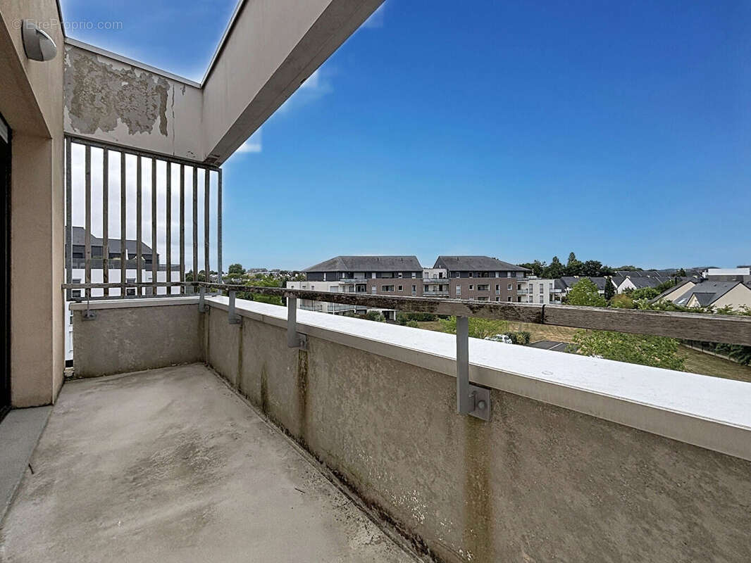 A vendre - bruz - vert buisson - t2 avec garage et balcon - photo 4