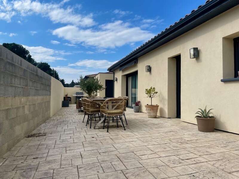 Maison à VILLEDUBERT