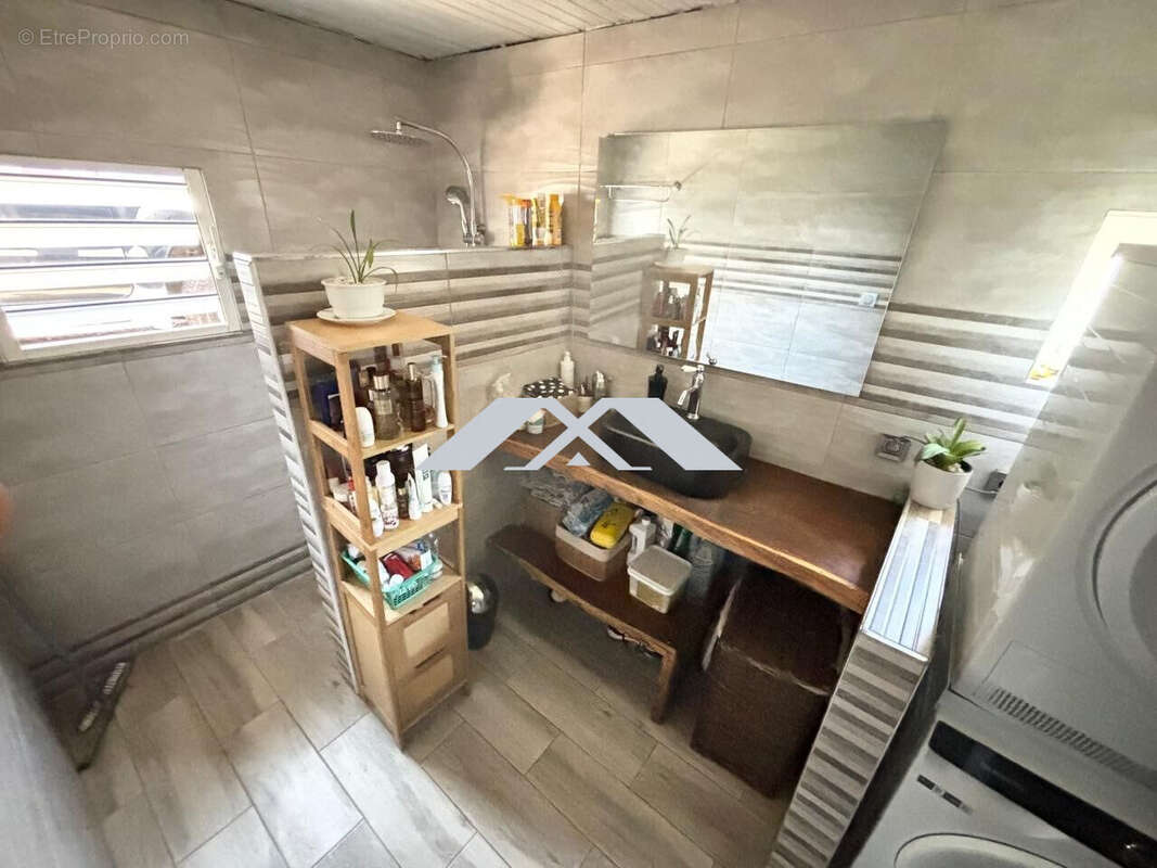 Maison à PETITE-ILE