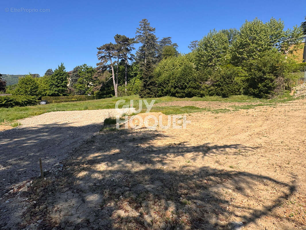 Terrain à SEYSSUEL