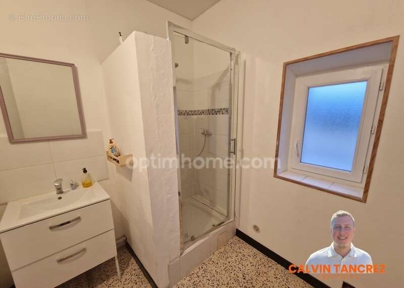 Appartement à SAINT-BRES