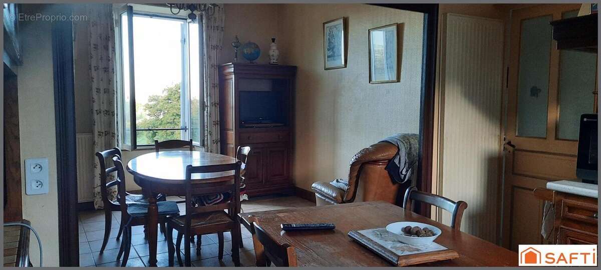 Photo 2 - Maison à JUILLAC