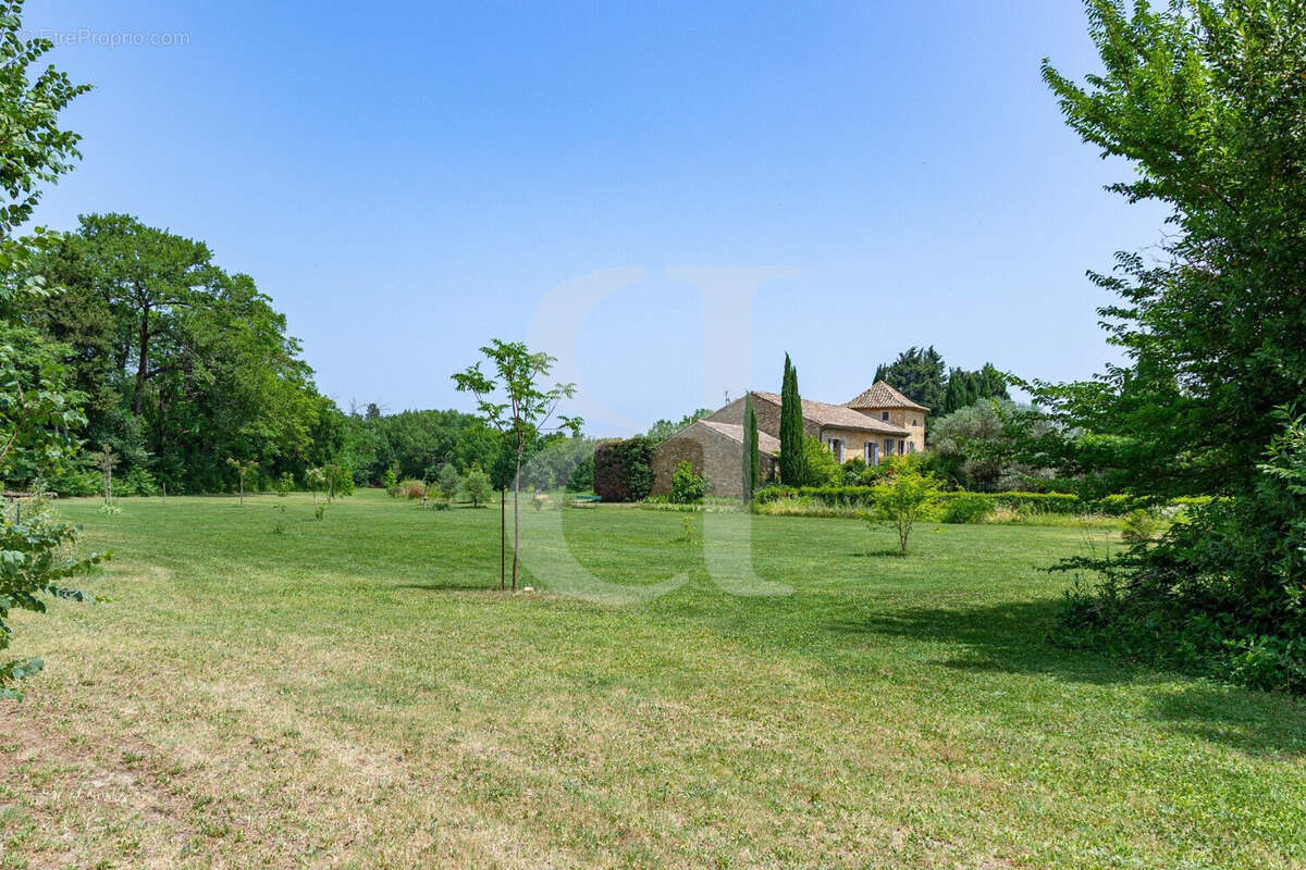 Maison à SAINTE-CECILE-LES-VIGNES