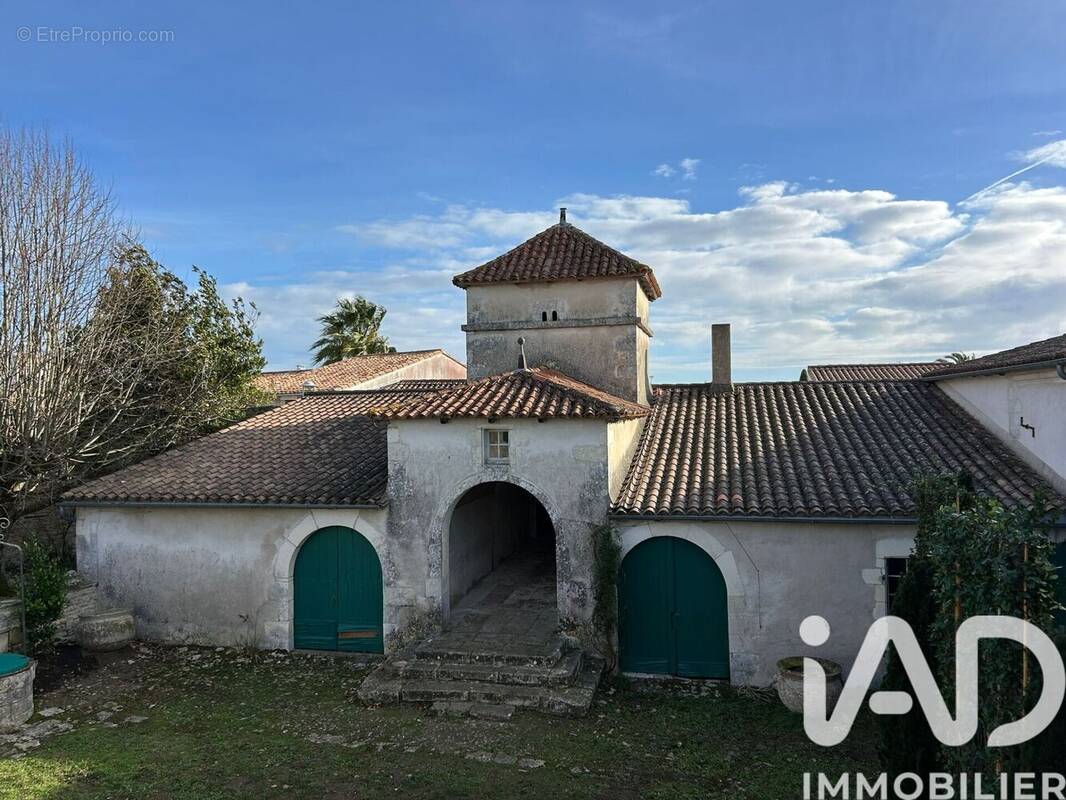 Photo 1 - Maison à LA FLOTTE