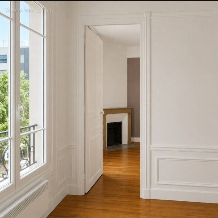 Appartement à PARIS-15E